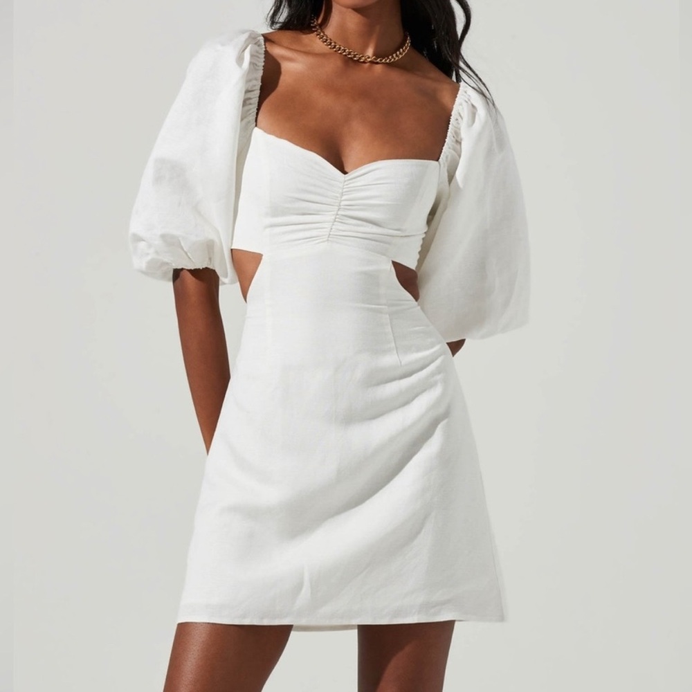 ASTR The Label Off White Linen Heather Cut Out Dress Size Medium M Puff Sleeve